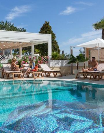 hotel-montecarlo en hotel-bibione-with-pool 027
