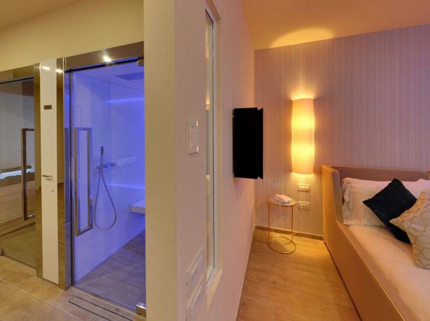 hotel-montecarlo pl a-romantic-week-in-july-in-bibione 018