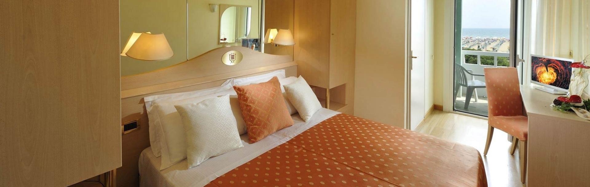 hotel-montecarlo de economy-room-bibione 013
