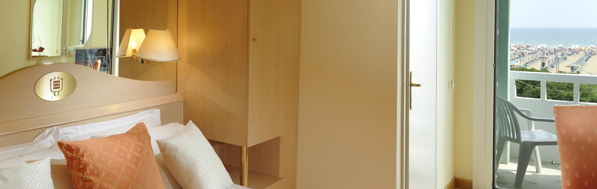 hotel-montecarlo de economy-room-bibione 012