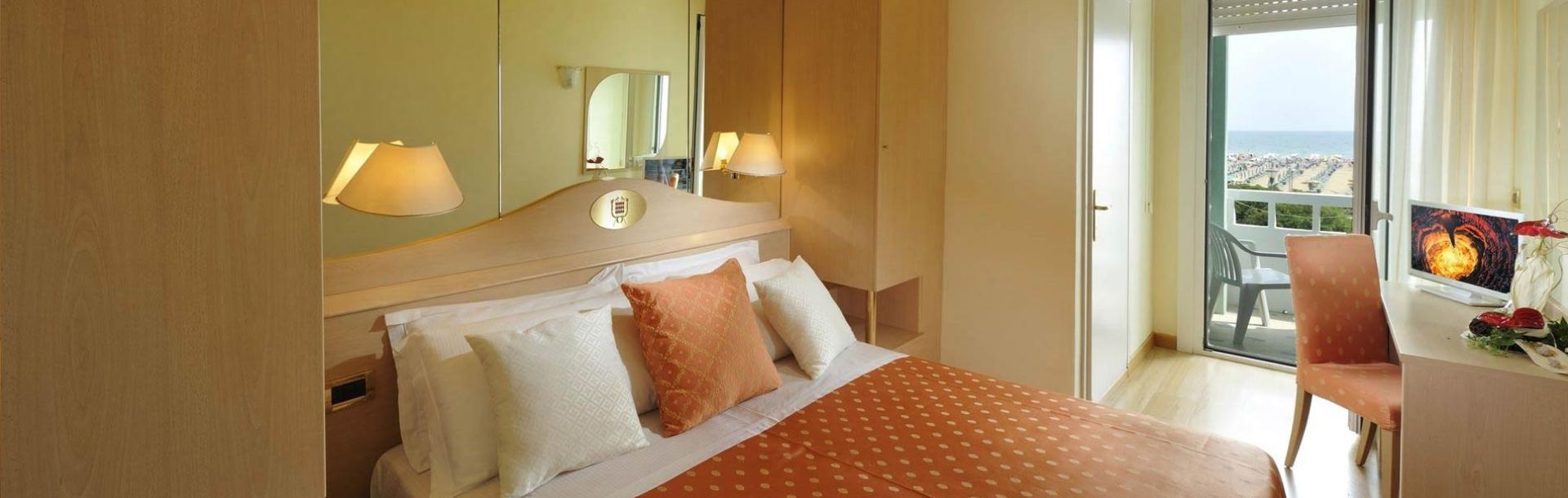 hotel-montecarlo en sea-view-room 012