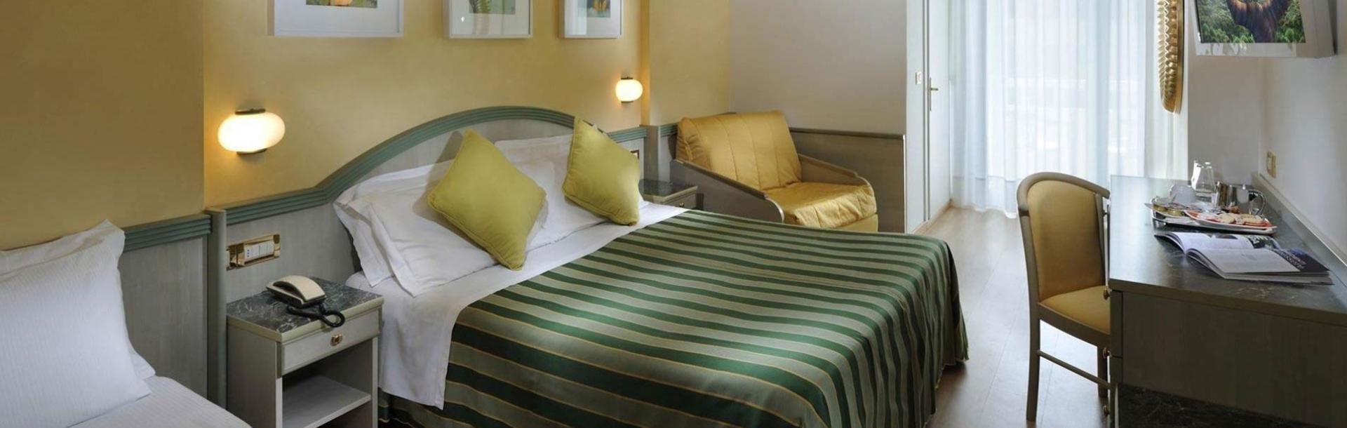 hotel-montecarlo en ruby-room 012